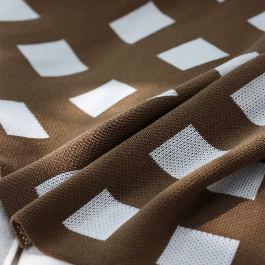 Lattice Geometric Throw